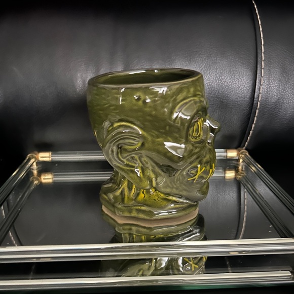 Disney World Trader Sam’s Grog Grotto Shrunken Head Polynesian Resort Tiki Mug - Picture 2 of 4